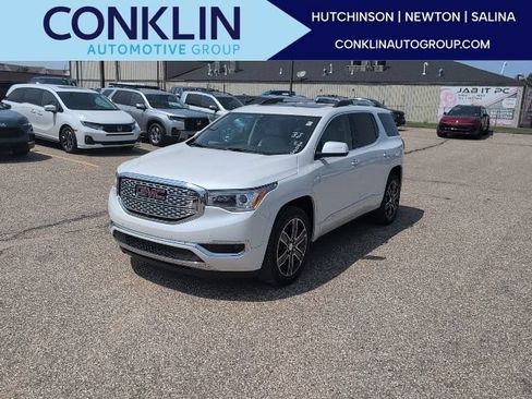 Used 2017 GMC Acadia Denali w/ Technology Package AWD/4WD image 1