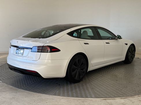 Used 2022 Tesla Model S AWD image 8