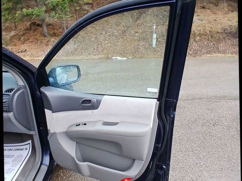 Used 2006 Kia Sedona LX image 10