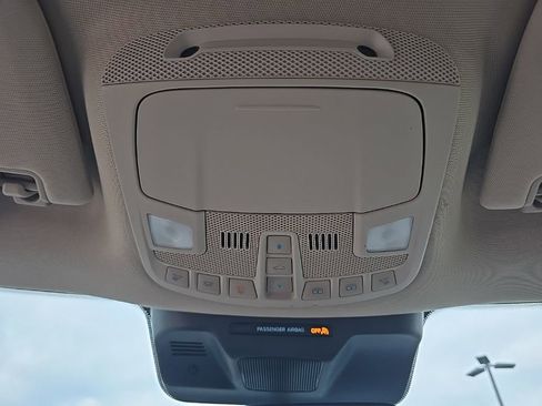 Used 2024 Ford Expedition Limited image 17