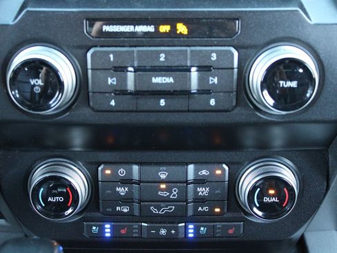 Used 2019 Ford F150 Raptor w/ Equipment Group 802A Luxury AWD/4WD image 27