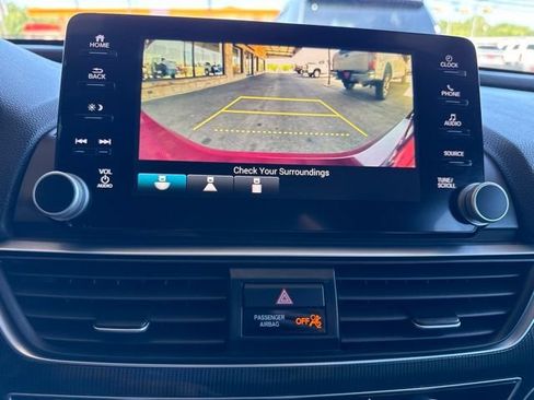 Used 2018 Honda Accord Sport image 5