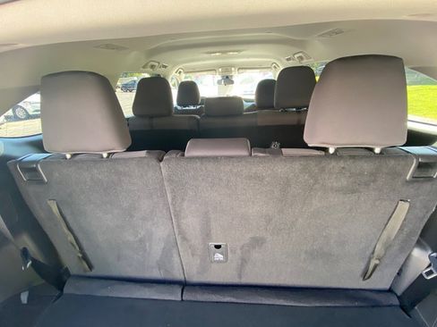 Used 2023 Toyota Highlander LE image 14