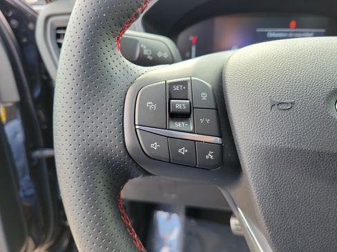 Used 2024 Ford Escape ST-Line w/ Tech Pack #1 FWD image 23