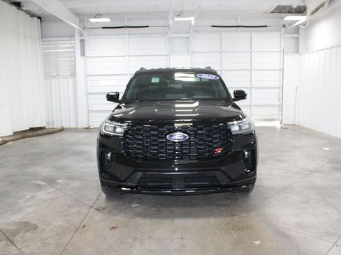 Used 2025 Ford Explorer ST-Line AWD/4WD image 3