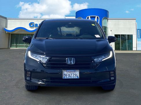 Certified 2023 Honda Odyssey Sport image 2