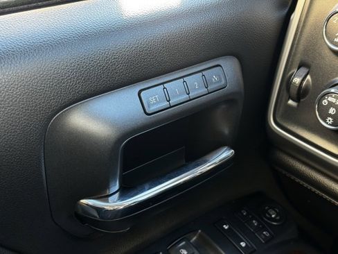 Used 2017 GMC Sierra 3500 SLT w/ Duramax Plus Package image 31