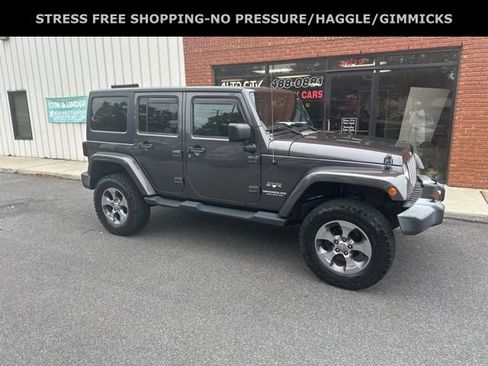 Used 2016 Jeep Wrangler Unlimited Sahara w/ Dual Top Group image 31