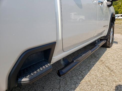 Used 2023 GMC Sierra 2500 SLT w/ SLT Convenience Package image 26