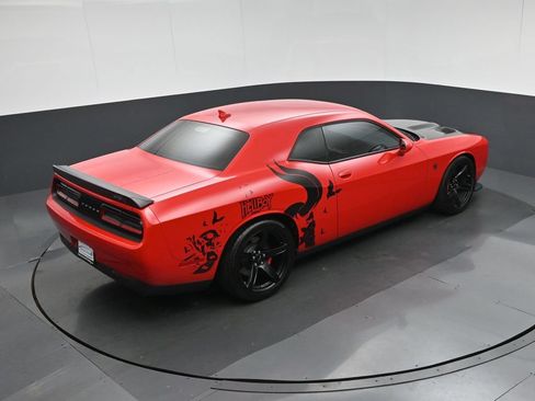 Used 2018 Dodge Challenger SRT Hellcat RWD image 60