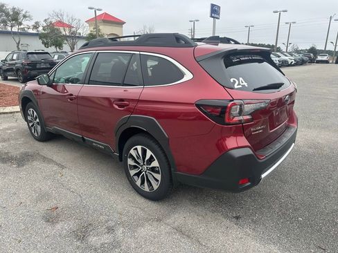 Used 2025 Subaru Outback Limited image 8