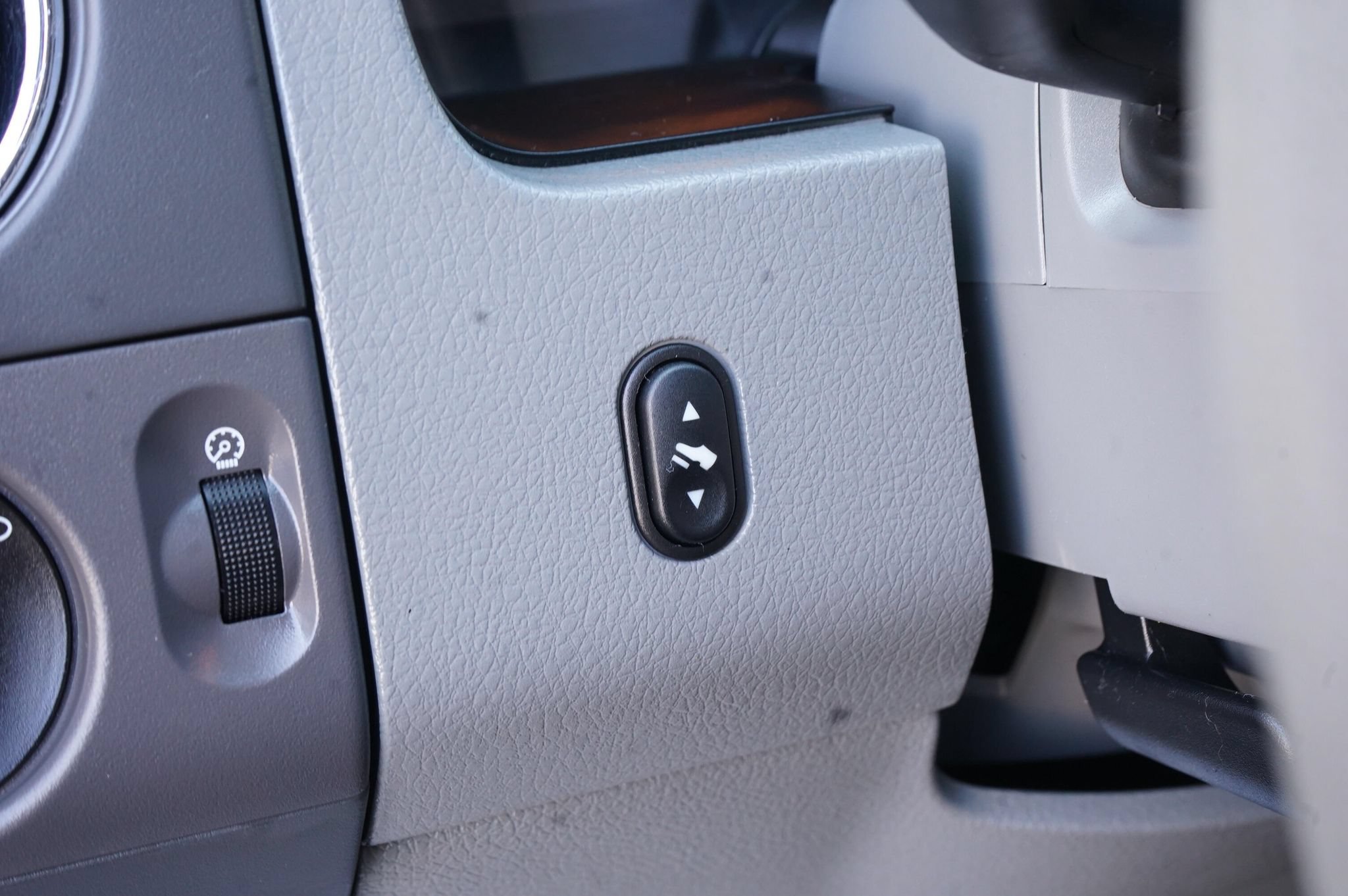 Used 2005 Ford F150 XLT AWD/4WD image 15