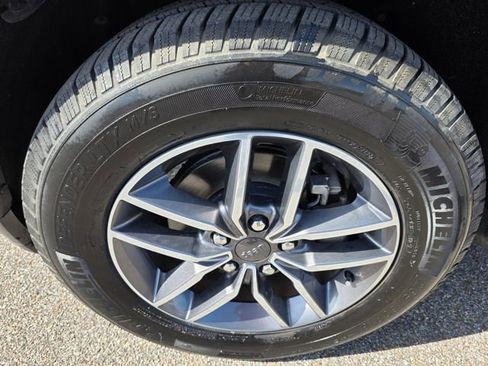 Used 2020 Jeep Grand Cherokee Limited w/ Luxury Group II image 12