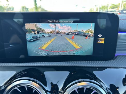 Used 2021 Mercedes-Benz CLA 250 image 31