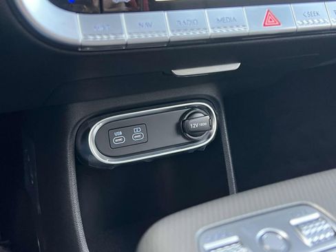 New 2025 Genesis GV60 Advanced image 30