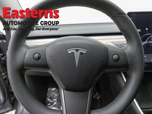 Used 2020 Tesla Model 3 Standard Range Plus RWD image 10