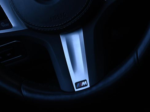 Certified 2024 BMW X7 xDrive40i w/ Executive Package image 25