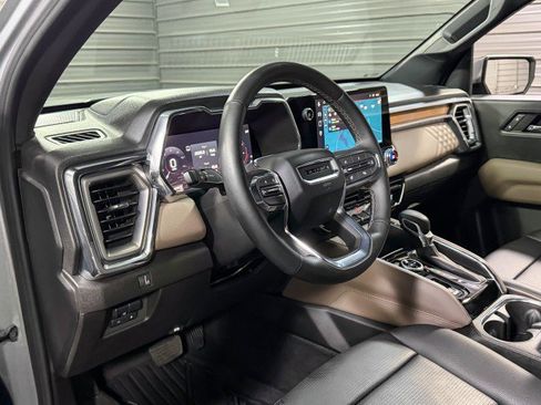 Used 2023 GMC Canyon Denali image 15