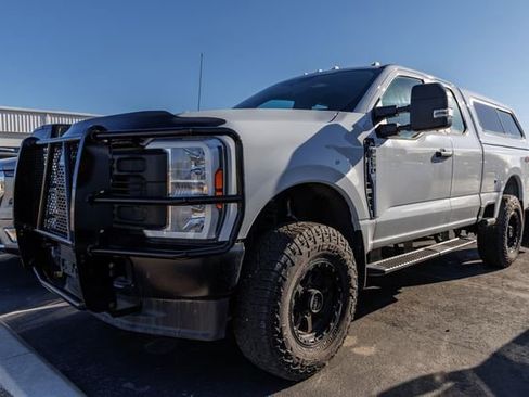 Used 2024 Ford F250 XL image 2