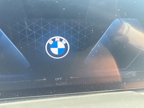 Used 2025 BMW X5 xDrive40i w/ M Sport Package AWD/4WD image 14
