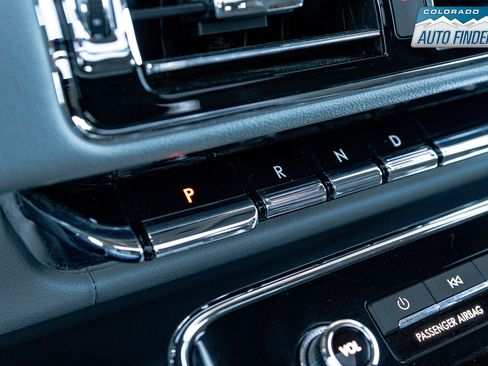 Used 2019 Lincoln Navigator Reserve image 17