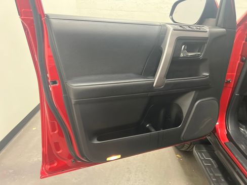 Used 2024 Toyota 4Runner SR5 image 12