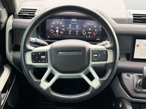 Used 2021 Land Rover Defender 110 X-Dynamic SE AWD/4WD image 13
