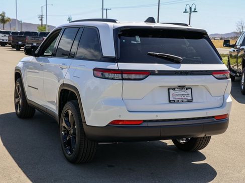 New 2026 Jeep Grand Cherokee Limited w/ Limited Altitude Package RWD image 6