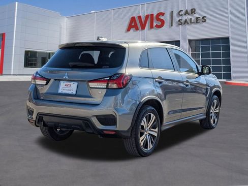 Used 2025 Mitsubishi Outlander Sport SE image 6