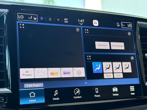 New 2027 Chrysler Pacifica Select FWD image 17
