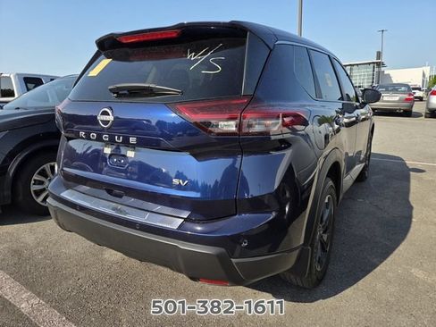 Used 2024 Nissan Rogue SV FWD image 5