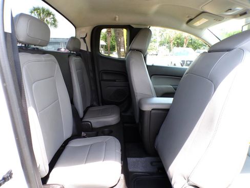 Used 2015 Chevrolet Colorado W/T RWD image 23
