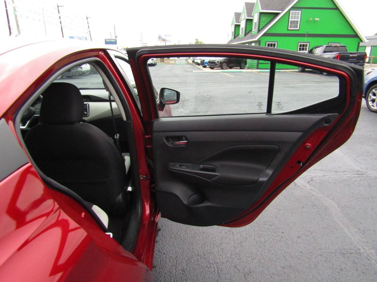 Used 2021 Nissan Versa SV FWD image 20