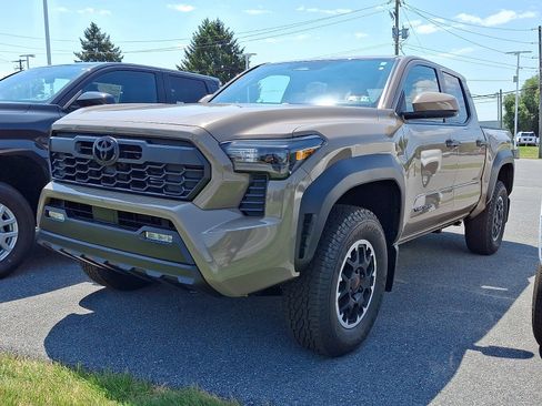 New 2026 Toyota Tacoma TRD Off-Road AWD/4WD image 3
