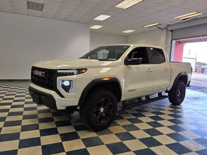 Used 2024 GMC Canyon Elevation w/ Trailering Package