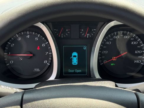 Used 2017 Chevrolet Equinox LS FWD image 20