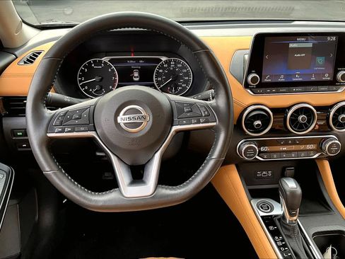 Used 2023 Nissan Sentra SV w/ SV Premium Package image 5