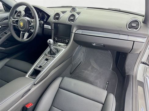 Used 2024 Porsche 718 Boxster Style Edition image 29