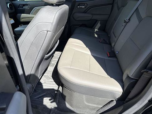 Used 2024 Chevrolet Colorado ZR2 w/ ZR2 Convenience Package III AWD/4WD image 54
