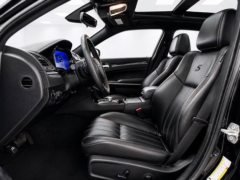 Used 2023 Chrysler 300 S RWD image 18