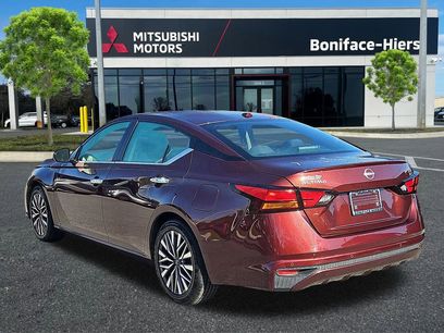 Used 2024 Nissan Altima 2.5 SV