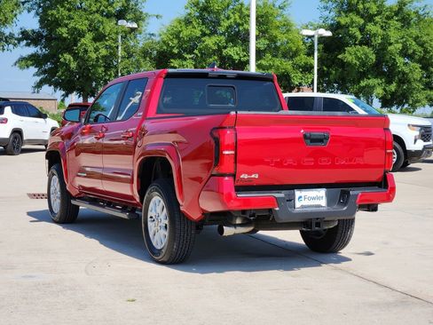 Certified 2025 Toyota Tacoma SR5 w/ SR5 Upgrade Package AWD/4WD image 5