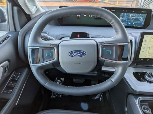 Used 2025 Ford Expedition Max Active image 20