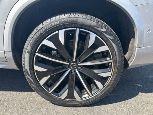 Certified 2025 Volvo XC90 B6 Plus AWD/4WD image 6