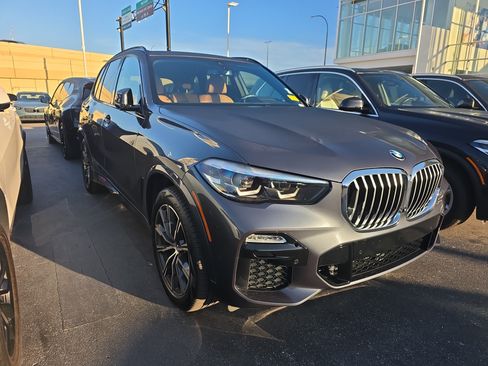 Used 2021 BMW X5 xDrive40i w/ M Sport Package AWD/4WD image 1