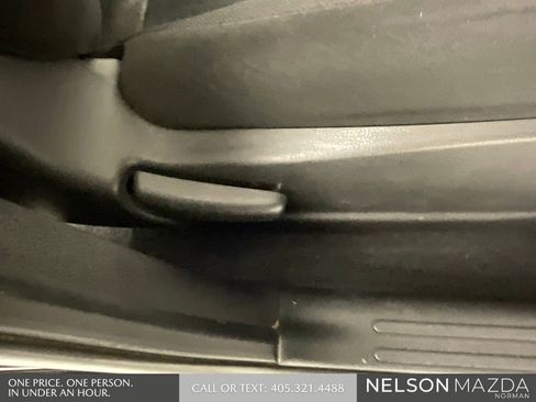 Used 2015 Nissan Juke SV w/ Technology Package image 28