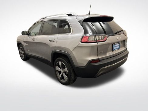 Used 2019 Jeep Cherokee Limited FWD image 8