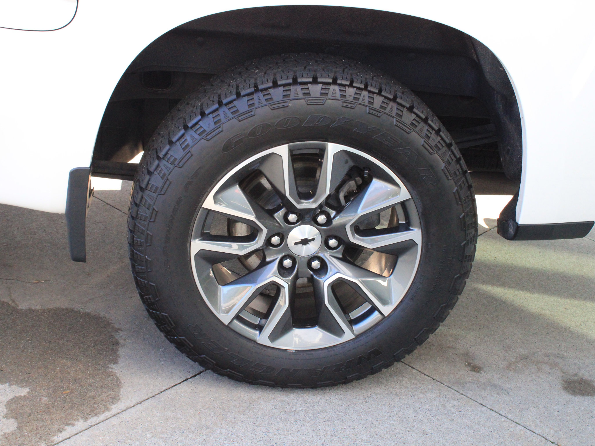 Used 2023 Chevrolet Silverado 1500 RST w/ Convenience Package II AWD/4WD image 39