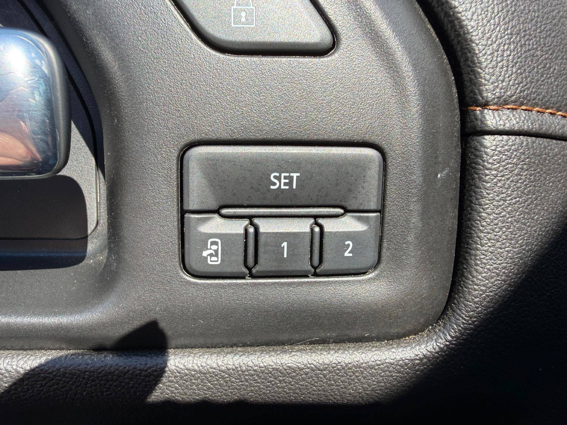 Used 2021 GMC Sierra 1500 AT4 AWD/4WD image 17