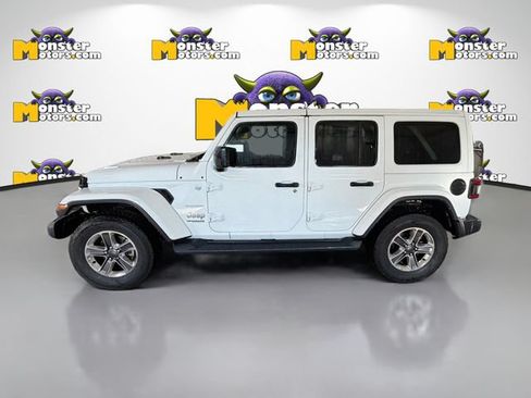 Used 2021 Jeep Wrangler Unlimited Sahara w/ Uconnect 4C Nav & Sound Group AWD/4WD image 7